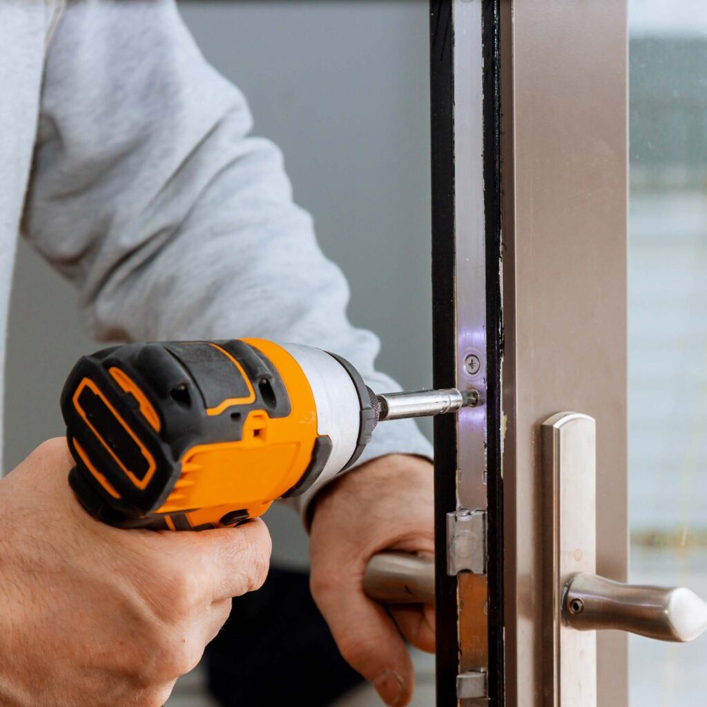 locksmith-in-installing-new-house-door-lock-hand-h-XVHVTG4-1-e1646968099939-1024x1024 Locksmith Right Now